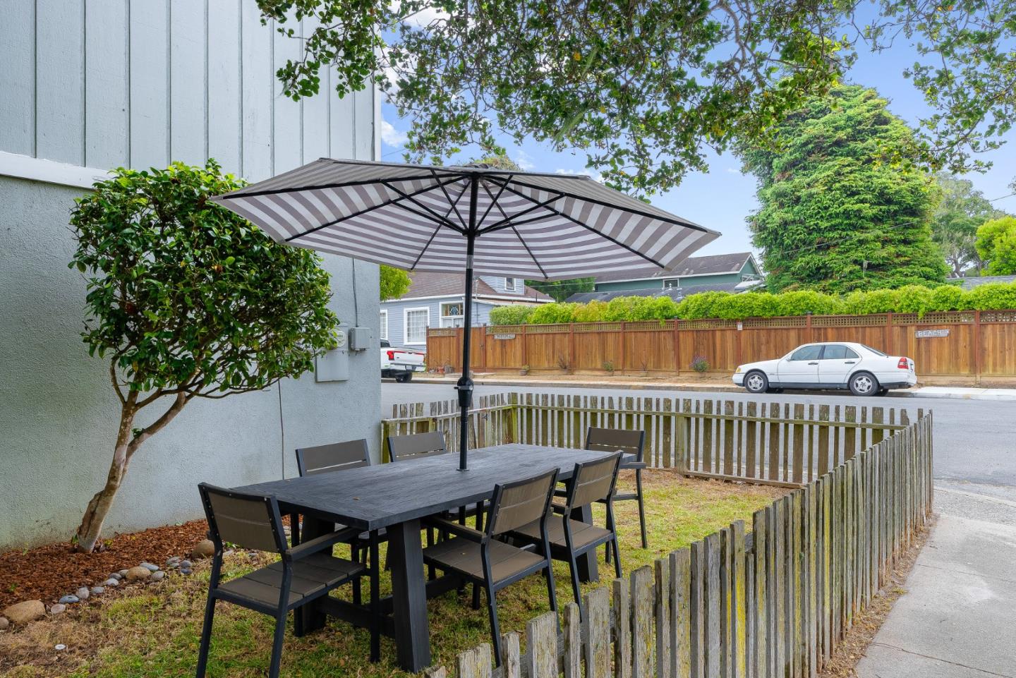Detail Gallery Image 19 of 25 For 748 Junipero Ave, Pacific Grove,  CA 93950 - 3 Beds | 1/1 Baths