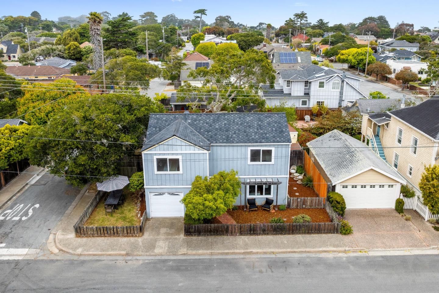 Detail Gallery Image 23 of 25 For 748 Junipero Ave, Pacific Grove,  CA 93950 - 3 Beds | 1/1 Baths