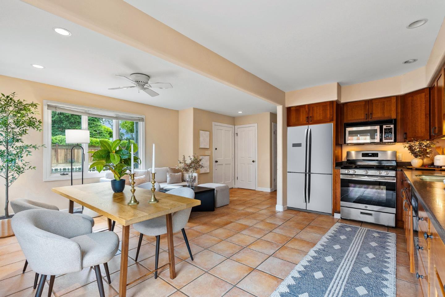 Detail Gallery Image 6 of 25 For 748 Junipero Ave, Pacific Grove,  CA 93950 - 3 Beds | 1/1 Baths