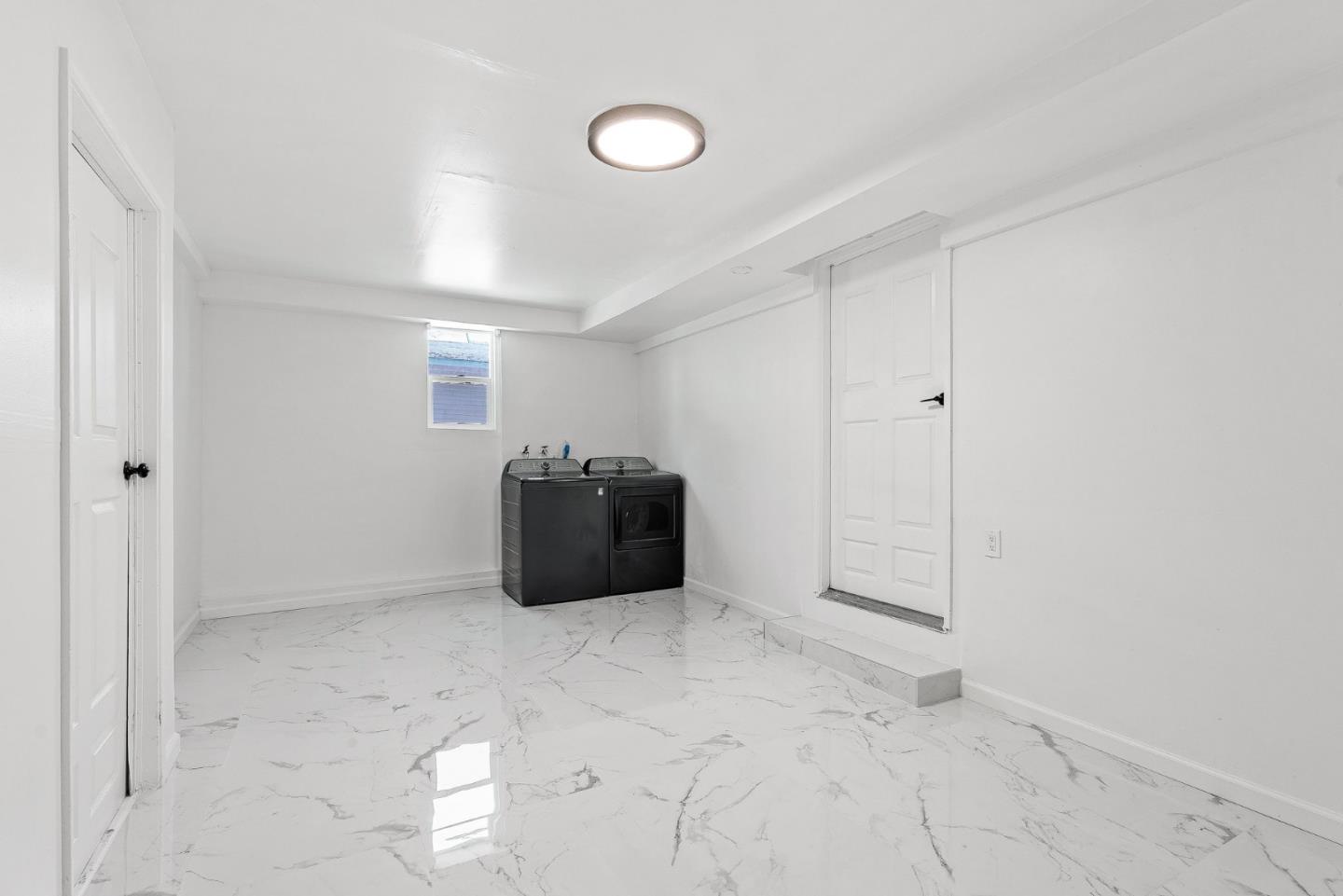 Detail Gallery Image 10 of 31 For 540 Spruce Ave, Pacific Grove,  CA 93950 - 3 Beds | 2 Baths