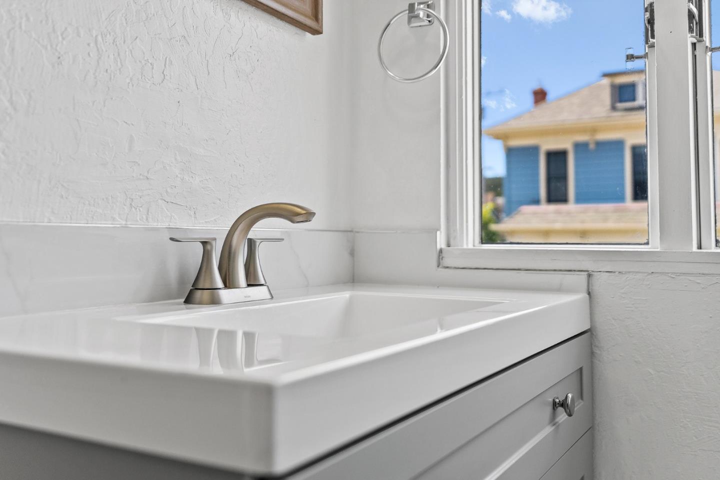 Detail Gallery Image 16 of 31 For 540 Spruce Ave, Pacific Grove,  CA 93950 - 3 Beds | 2 Baths