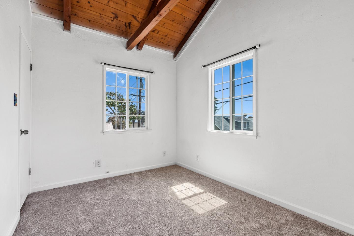 Detail Gallery Image 18 of 31 For 540 Spruce Ave, Pacific Grove,  CA 93950 - 3 Beds | 2 Baths