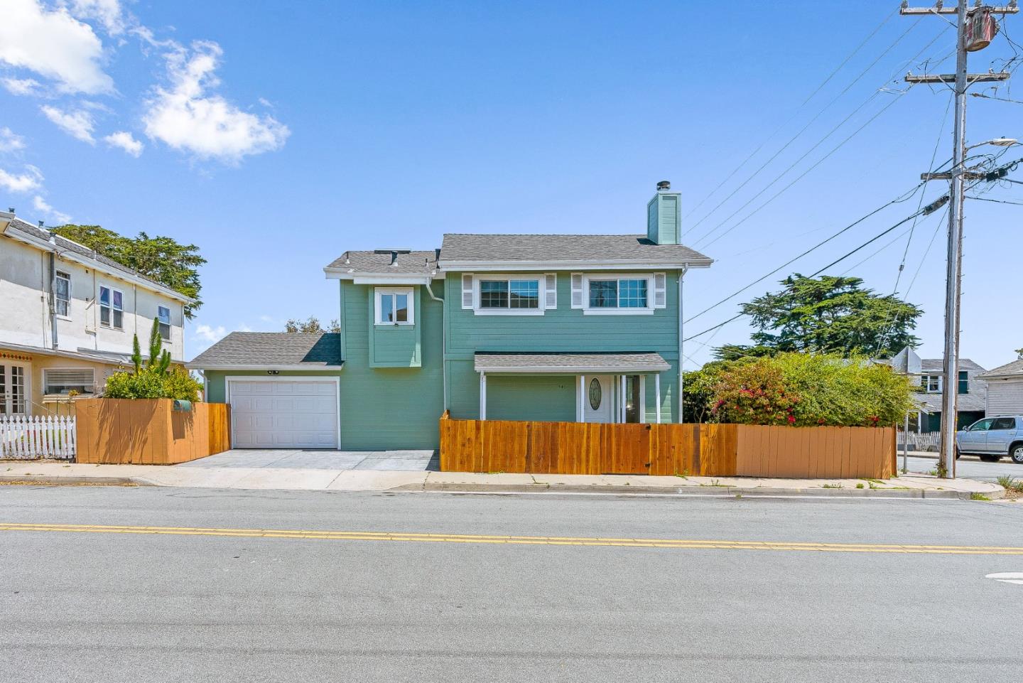 Detail Gallery Image 24 of 31 For 540 Spruce Ave, Pacific Grove,  CA 93950 - 3 Beds | 2 Baths