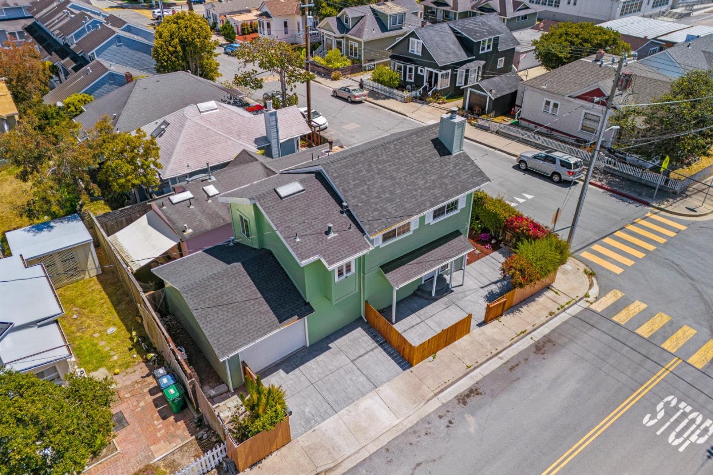 Detail Gallery Image 28 of 31 For 540 Spruce Ave, Pacific Grove,  CA 93950 - 3 Beds | 2 Baths