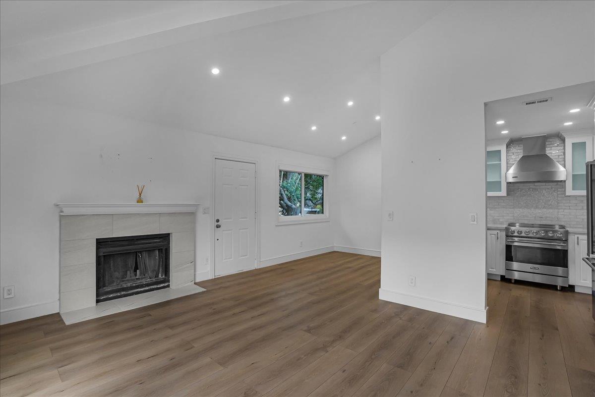 Detail Gallery Image 13 of 14 For 2014 La Terrace Cir, San Jose,  CA 95123 - 1 Beds | 1 Baths