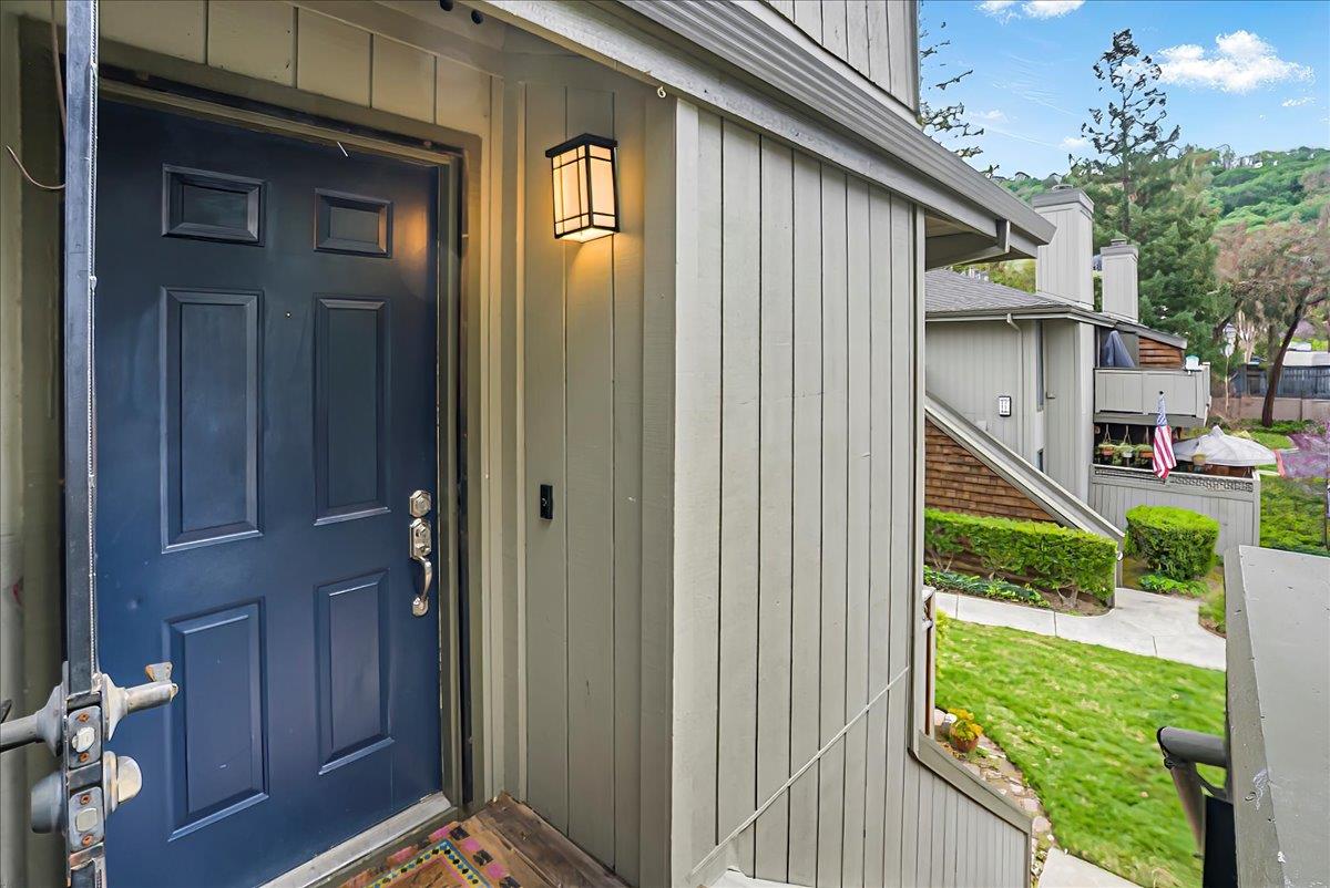 Detail Gallery Image 3 of 14 For 2014 La Terrace Cir, San Jose,  CA 95123 - 1 Beds | 1 Baths