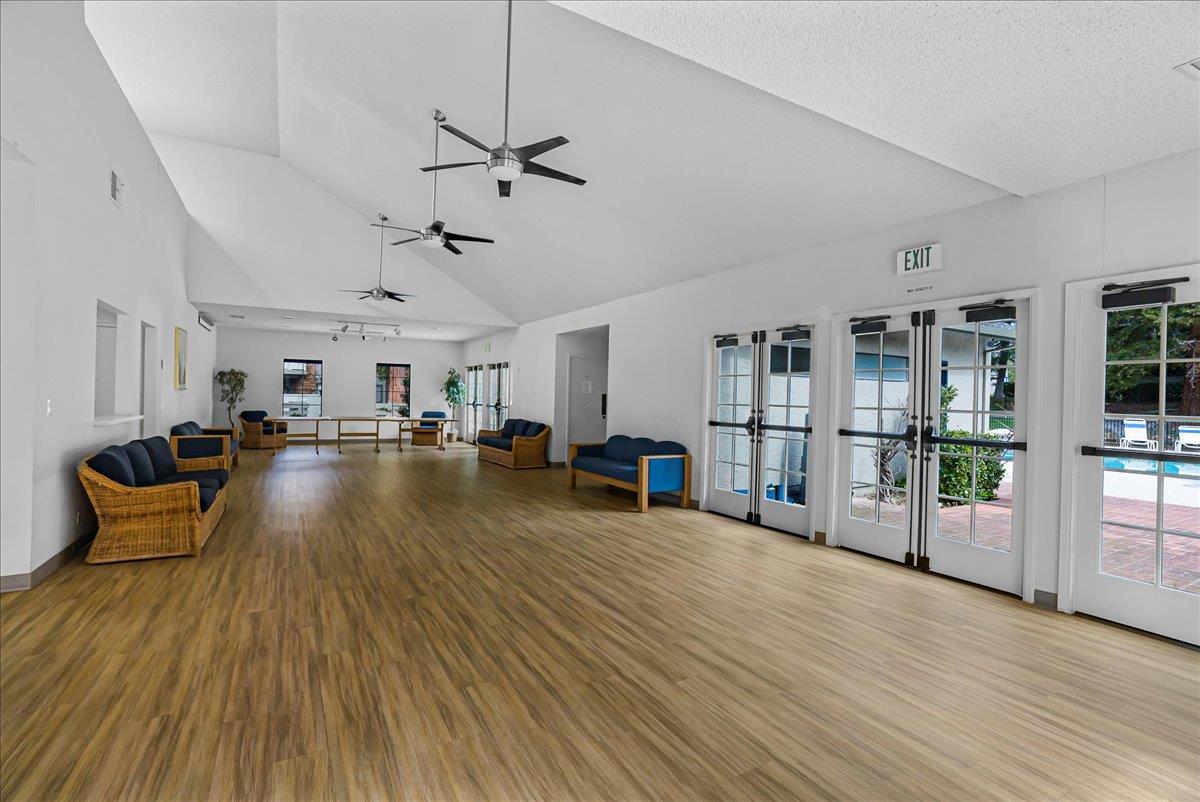 Detail Gallery Image 42 of 46 For 2014 La Terrace Cir, San Jose,  CA 95123 - 1 Beds | 1 Baths