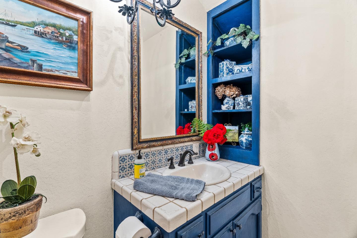 Detail Gallery Image 20 of 28 For 102 Pasatiempo Dr, Santa Cruz,  CA 95060 - 3 Beds | 2/1 Baths