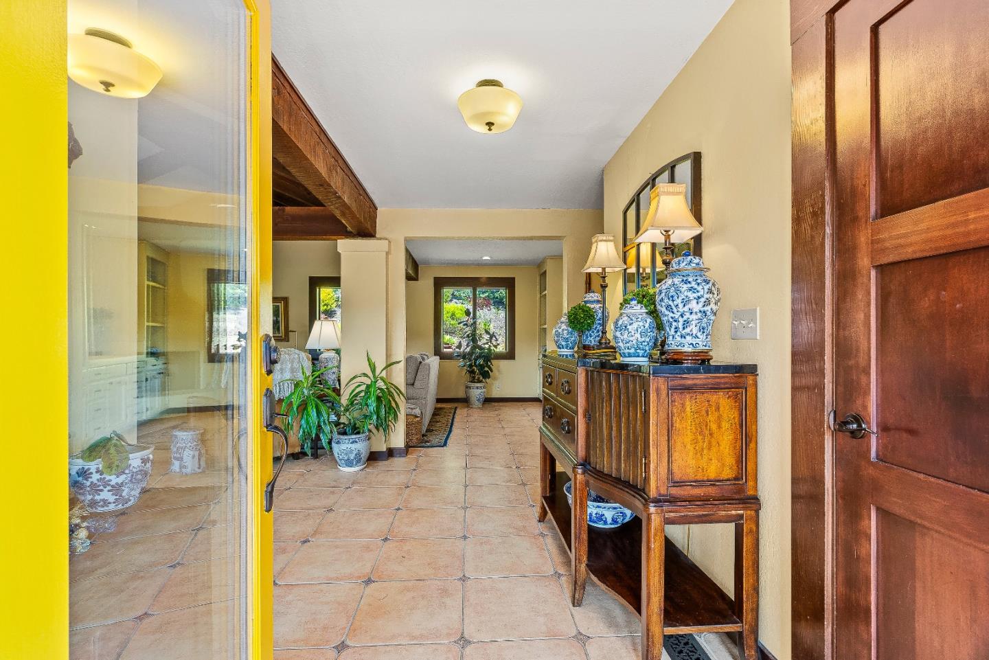 Detail Gallery Image 9 of 28 For 102 Pasatiempo Dr, Santa Cruz,  CA 95060 - 3 Beds | 2/1 Baths