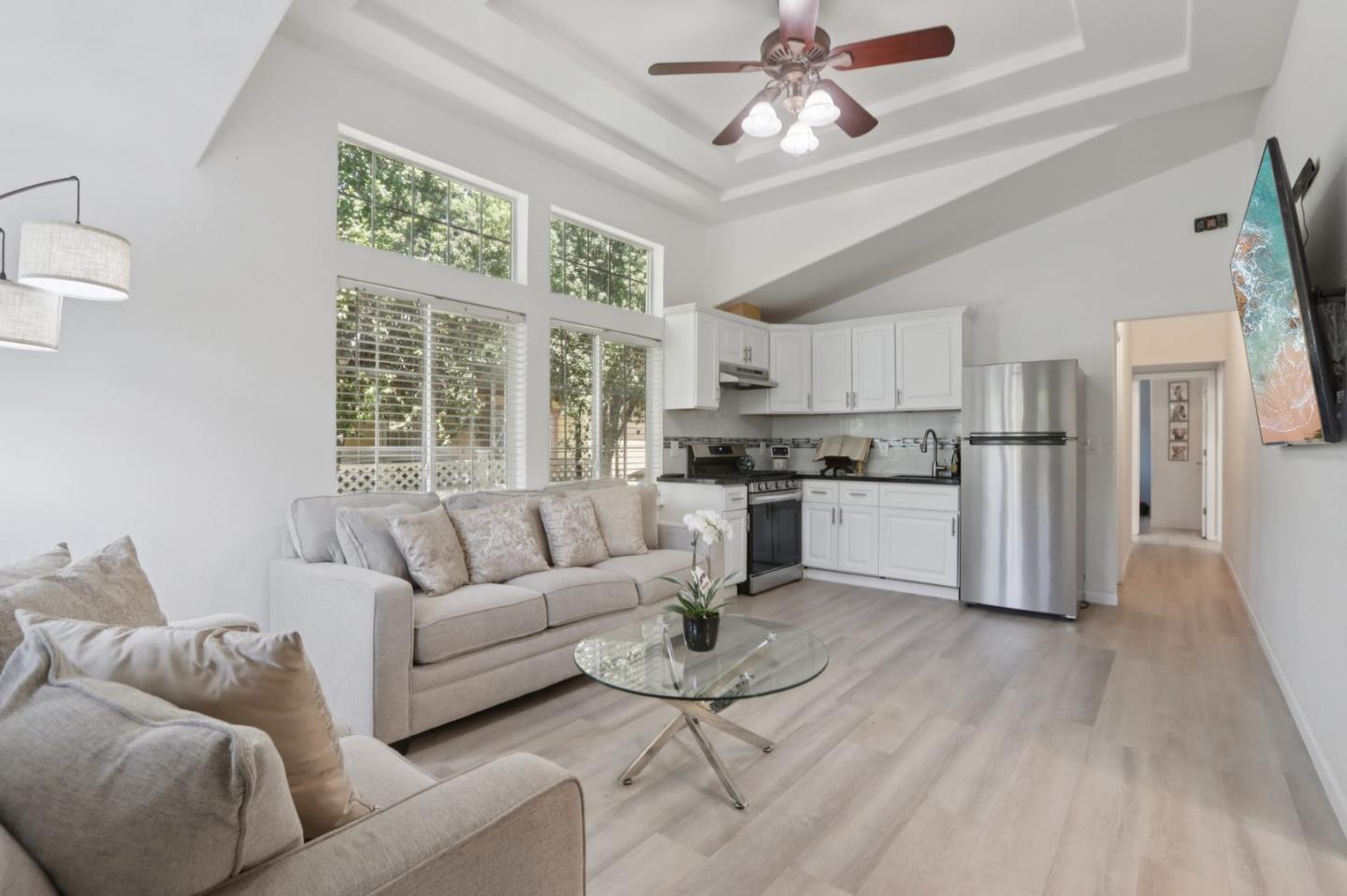 Detail Gallery Image 8 of 41 For 200 Ford Rd #242,  San Jose,  CA 95138 - 4 Beds | 3 Baths