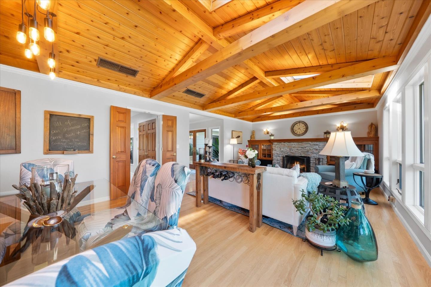 Detail Gallery Image 10 of 82 For 15907 Cindee Ln, Redding,  CA 96001 - 4 Beds | 3 Baths