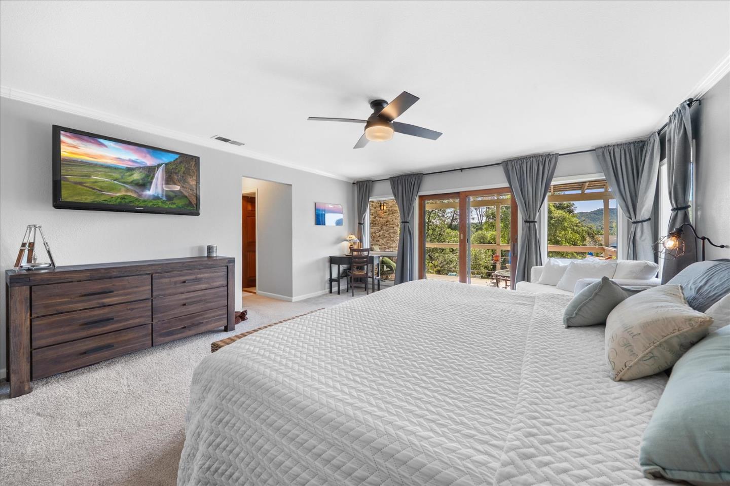 Detail Gallery Image 21 of 82 For 15907 Cindee Ln, Redding,  CA 96001 - 4 Beds | 3 Baths