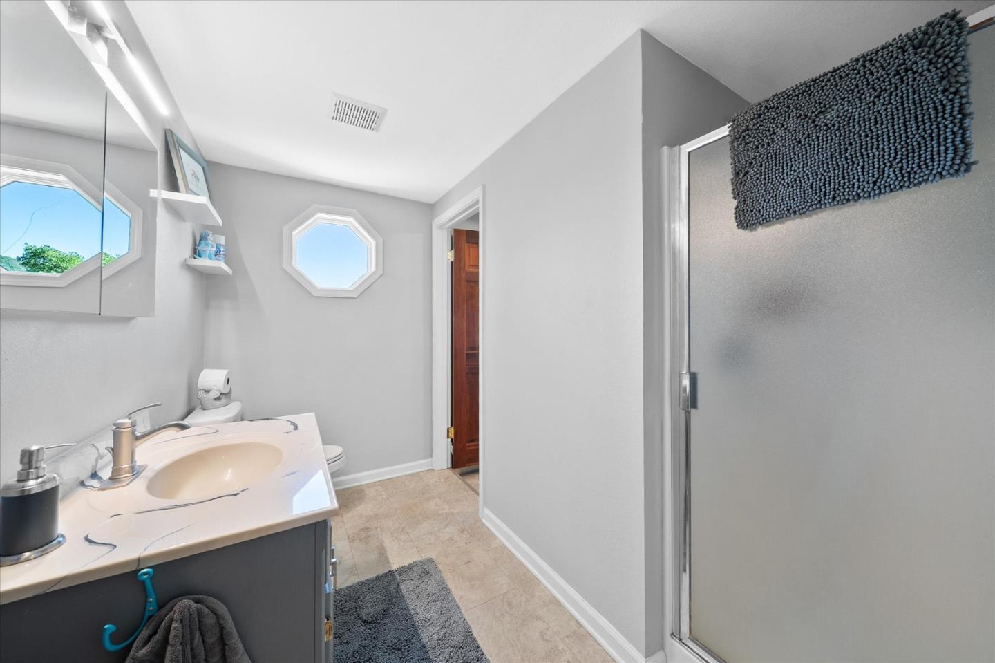 Detail Gallery Image 32 of 82 For 15907 Cindee Ln, Redding,  CA 96001 - 4 Beds | 3 Baths