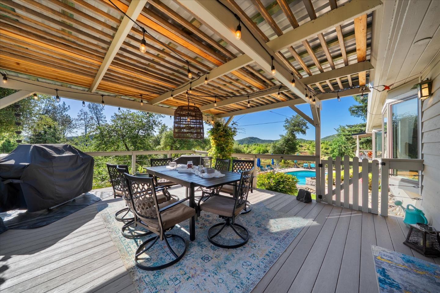 Detail Gallery Image 37 of 82 For 15907 Cindee Ln, Redding,  CA 96001 - 4 Beds | 3 Baths