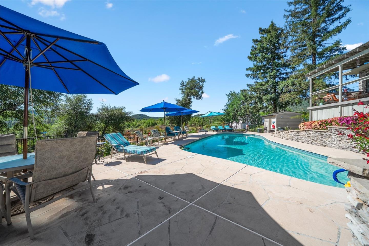 Detail Gallery Image 41 of 82 For 15907 Cindee Ln, Redding,  CA 96001 - 4 Beds | 3 Baths