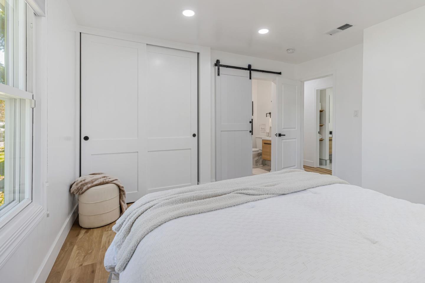 Detail Gallery Image 22 of 48 For 1235 N Bascom, San Jose,  CA 95128 - 4 Beds | 3 Baths