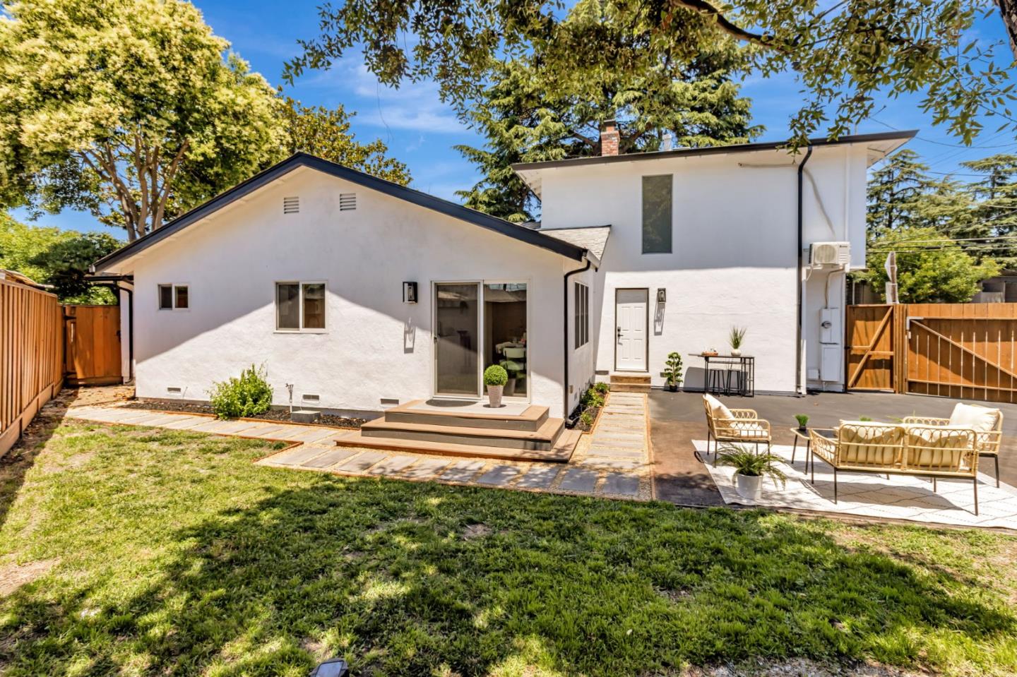 Detail Gallery Image 44 of 48 For 1235 N Bascom, San Jose,  CA 95128 - 4 Beds | 3 Baths