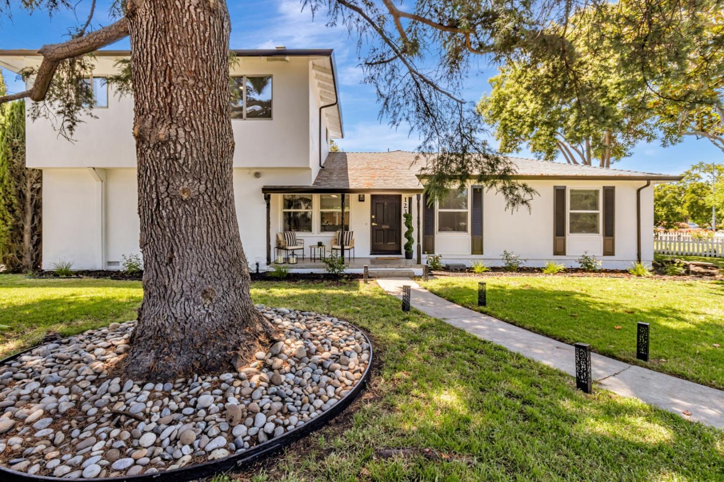 Detail Gallery Image 5 of 48 For 1235 N Bascom, San Jose,  CA 95128 - 4 Beds | 3 Baths