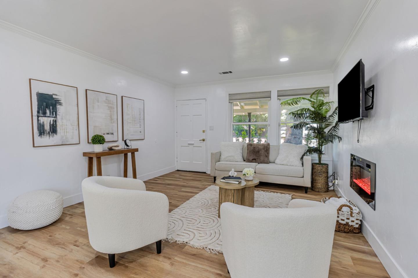Detail Gallery Image 9 of 48 For 1235 N Bascom, San Jose,  CA 95128 - 4 Beds | 3 Baths