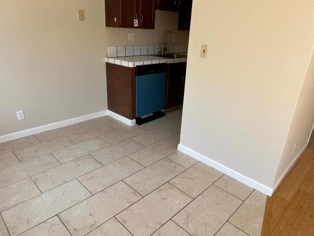 Detail Gallery Image 13 of 36 For 1037 Evans Ct, Hayward,  CA 94544 - 3 Beds | 2/1 Baths