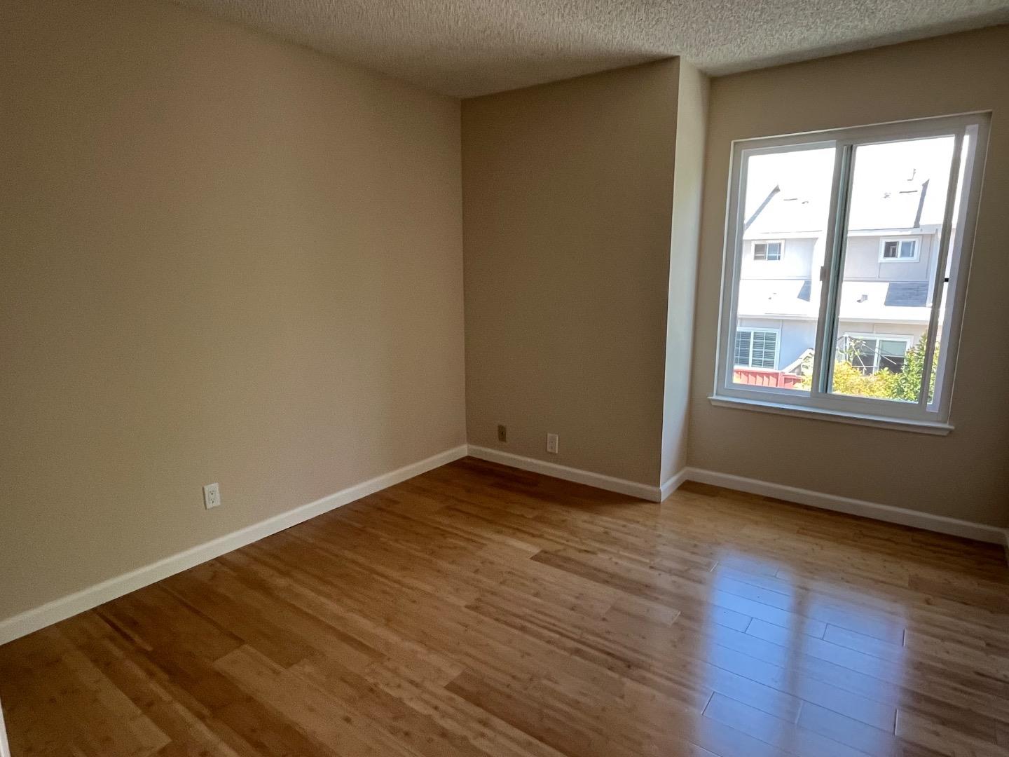 Detail Gallery Image 18 of 36 For 1037 Evans Ct, Hayward,  CA 94544 - 3 Beds | 2/1 Baths