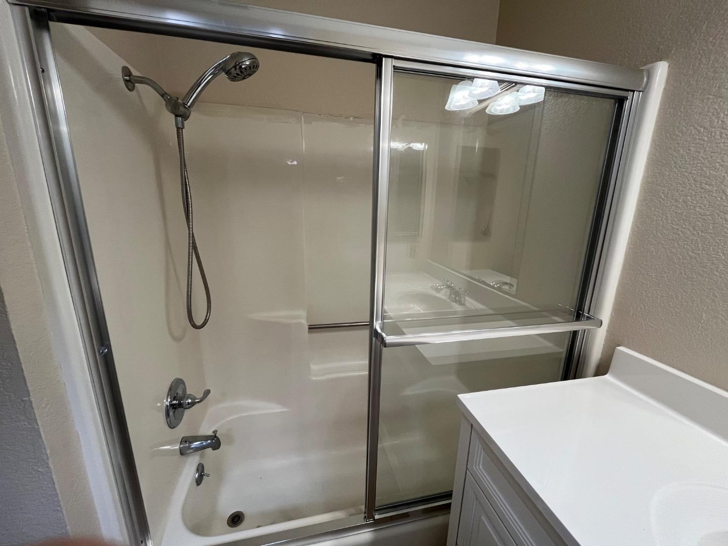 Detail Gallery Image 23 of 36 For 1037 Evans Ct, Hayward,  CA 94544 - 3 Beds | 2/1 Baths