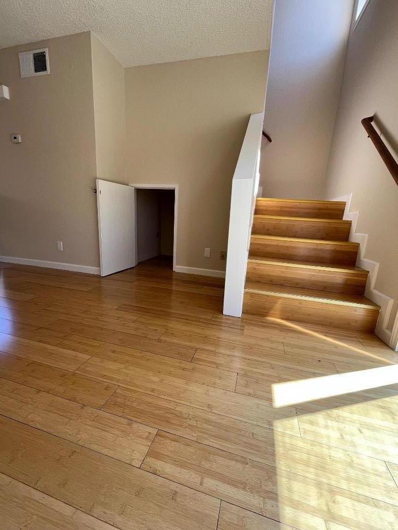 Detail Gallery Image 7 of 36 For 1037 Evans Ct, Hayward,  CA 94544 - 3 Beds | 2/1 Baths