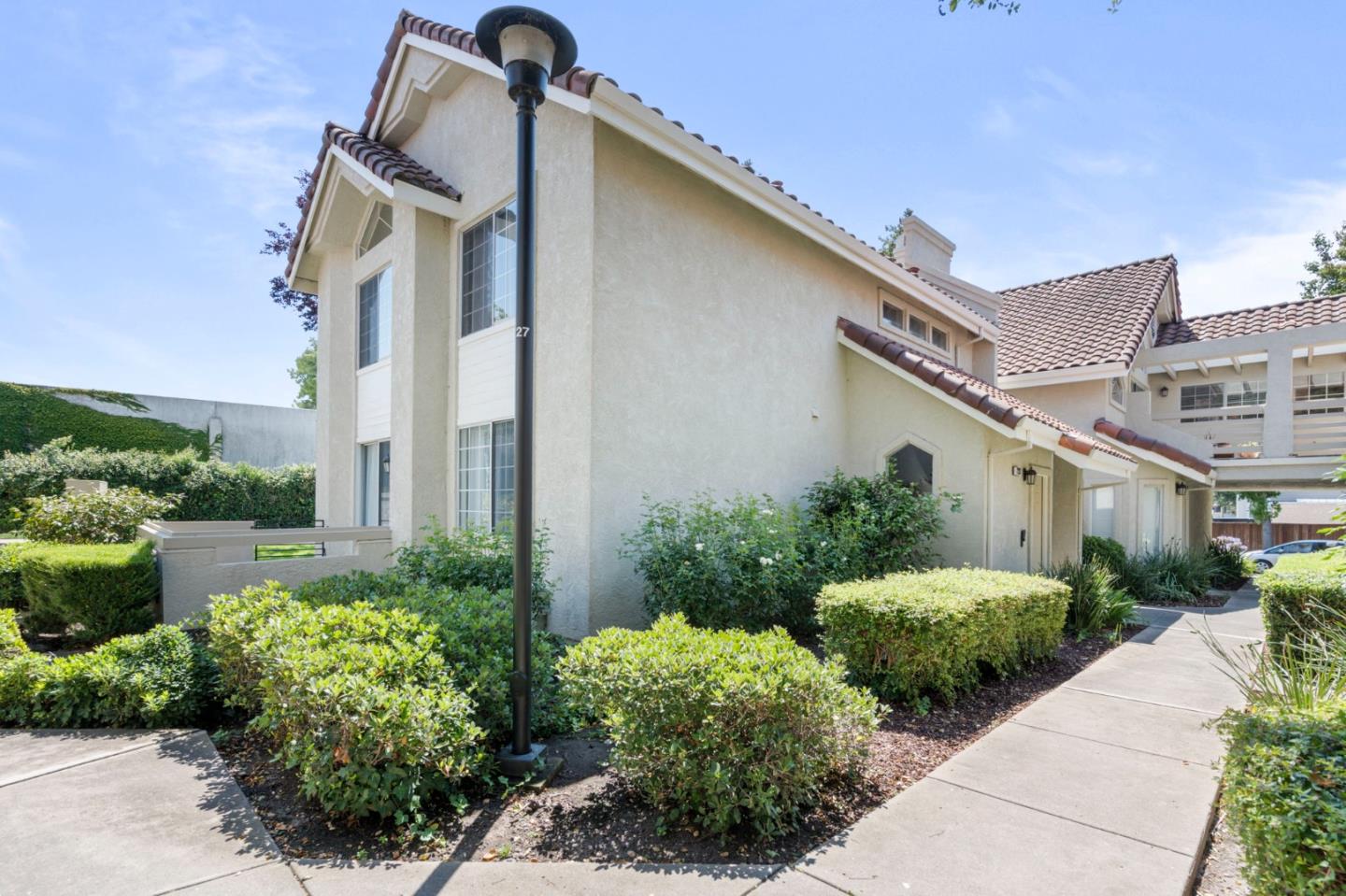 Detail Gallery Image 2 of 29 For 7239 Cronin Cir, Dublin,  CA 94568 - 2 Beds | 2 Baths