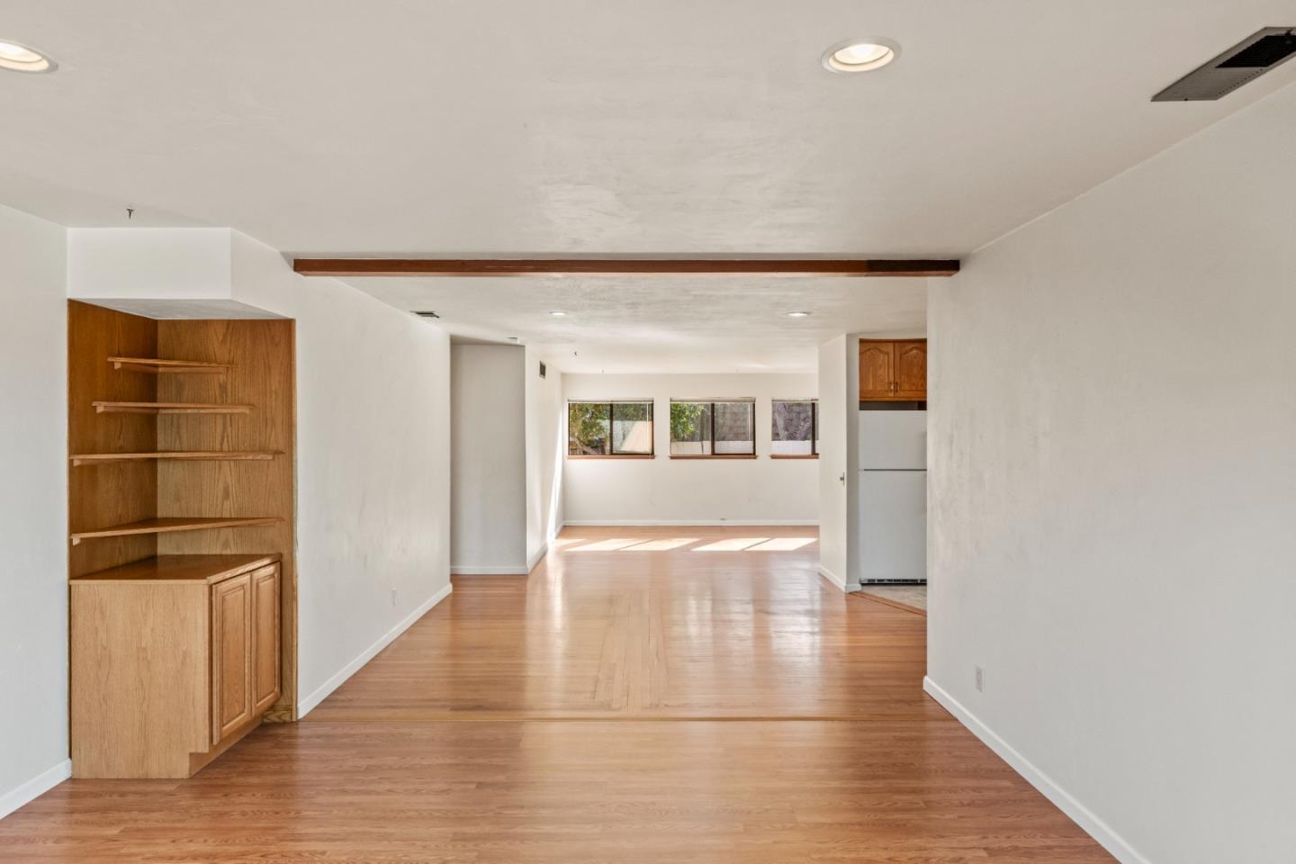 Detail Gallery Image 12 of 31 For 2050 Baldwin Ct, Seaside,  CA 93955 - 4 Beds | 3 Baths