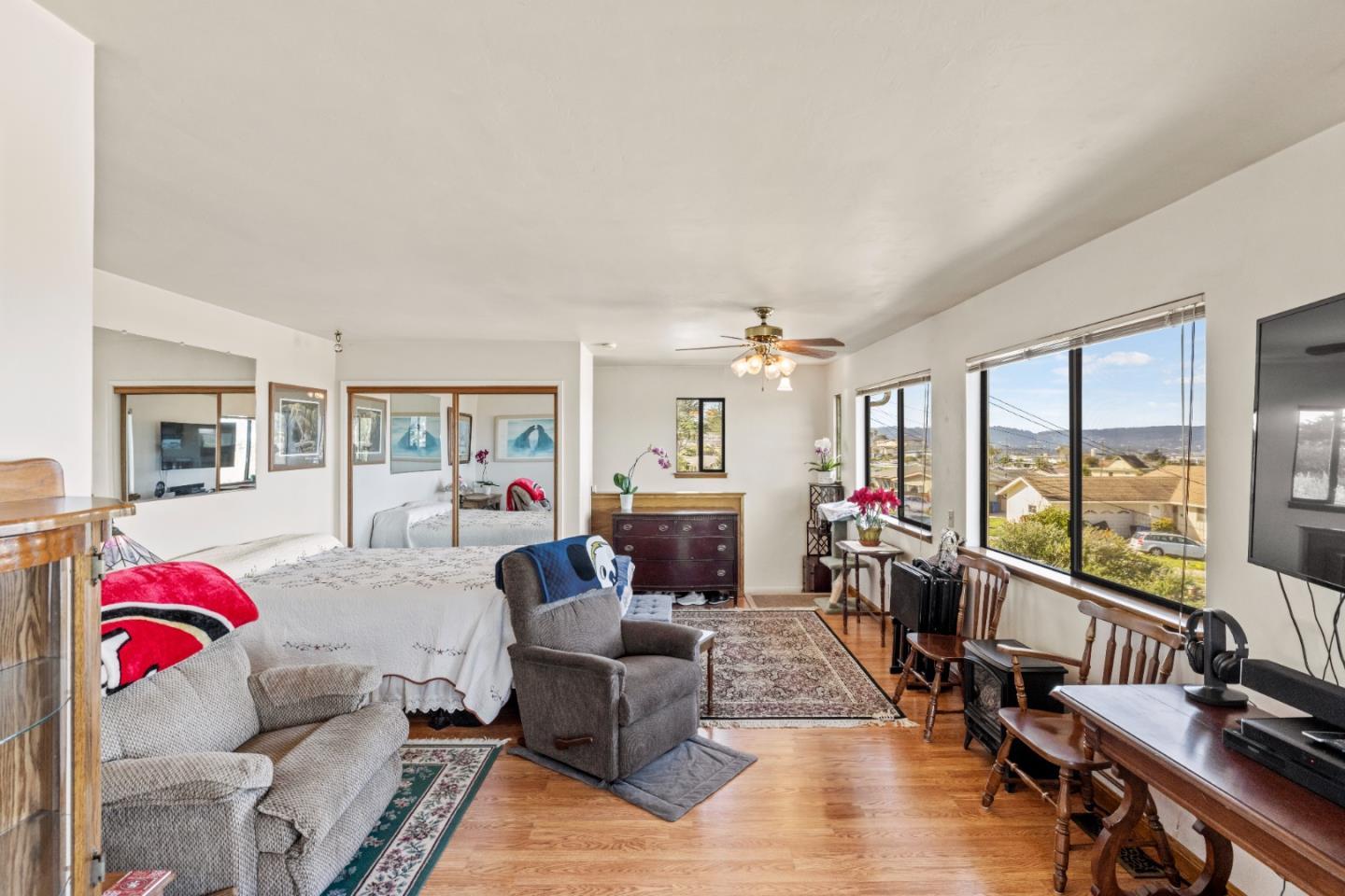 Detail Gallery Image 20 of 31 For 2050 Baldwin Ct, Seaside,  CA 93955 - 4 Beds | 3 Baths