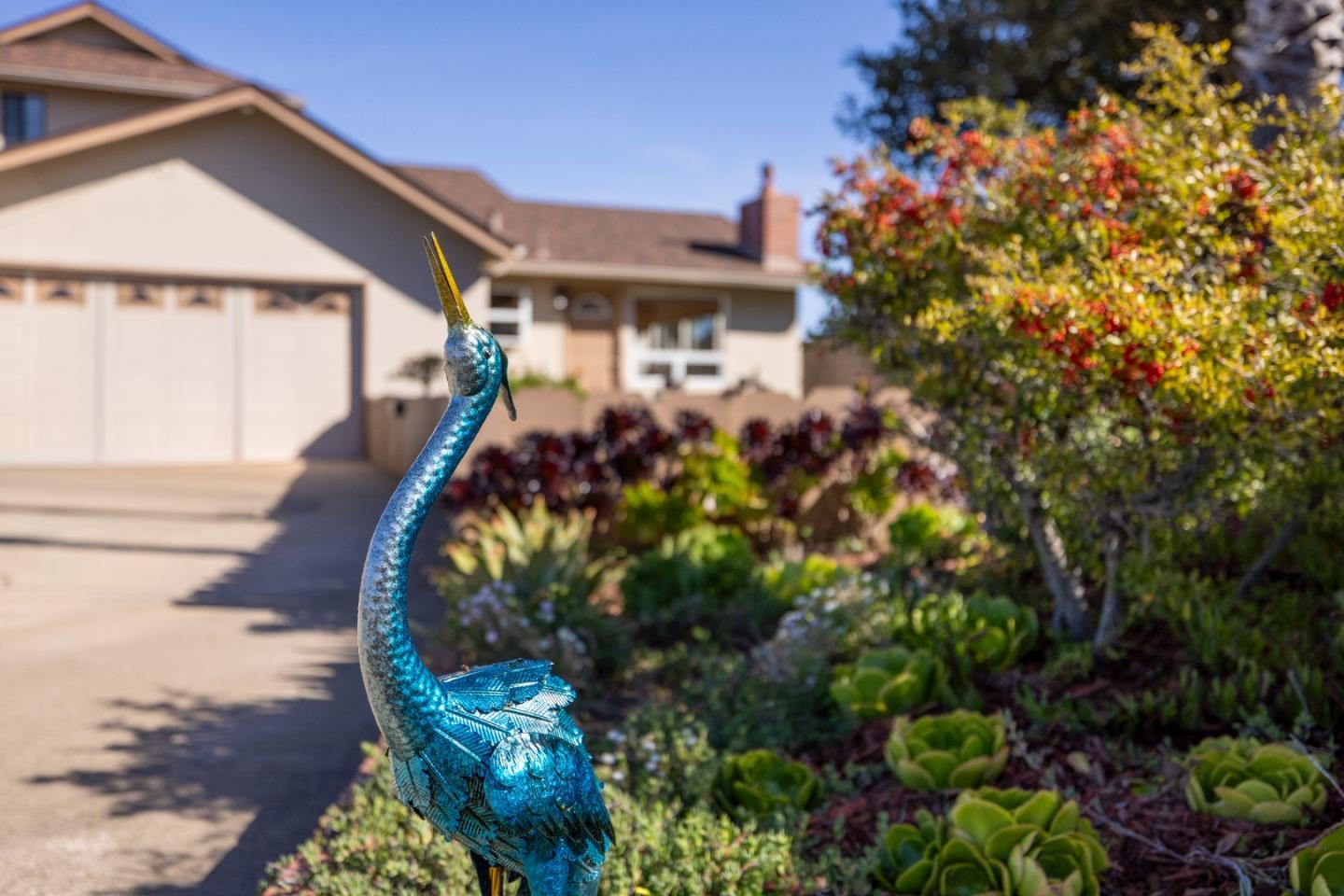 Detail Gallery Image 3 of 31 For 2050 Baldwin Ct, Seaside,  CA 93955 - 4 Beds | 3 Baths