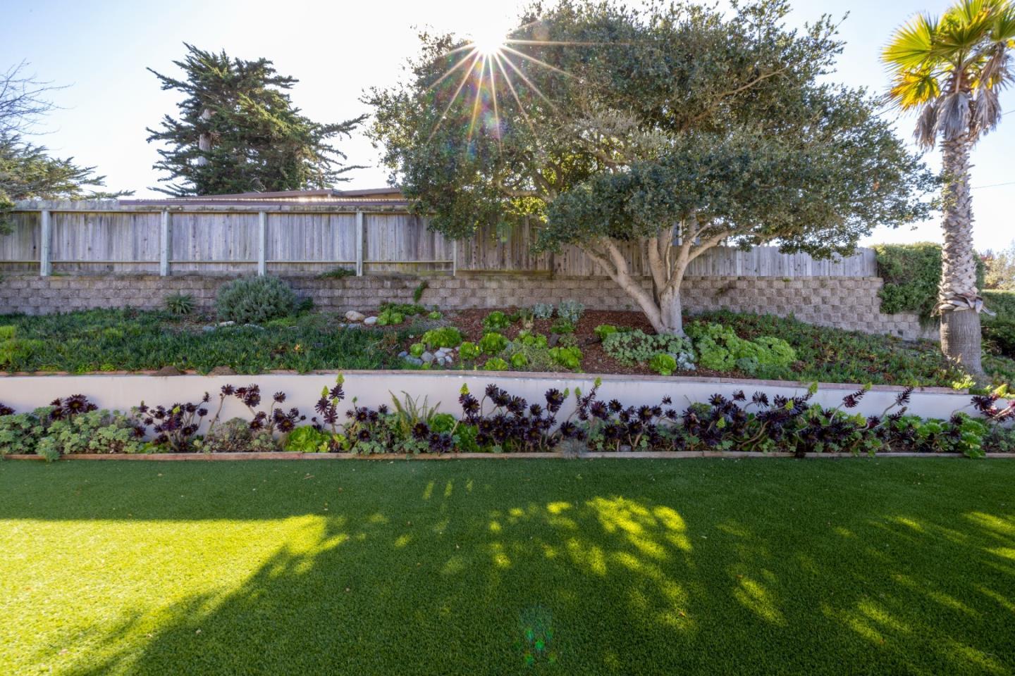 Detail Gallery Image 4 of 31 For 2050 Baldwin Ct, Seaside,  CA 93955 - 4 Beds | 3 Baths