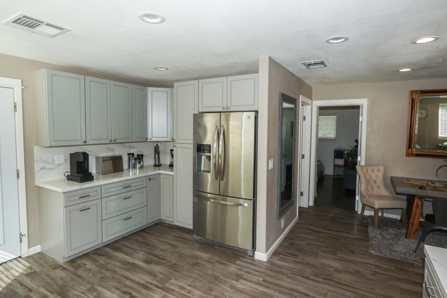 Detail Gallery Image 8 of 40 For 1296 Conference Dr, Scotts Valley,  CA 95066 - 3 Beds | 2 Baths