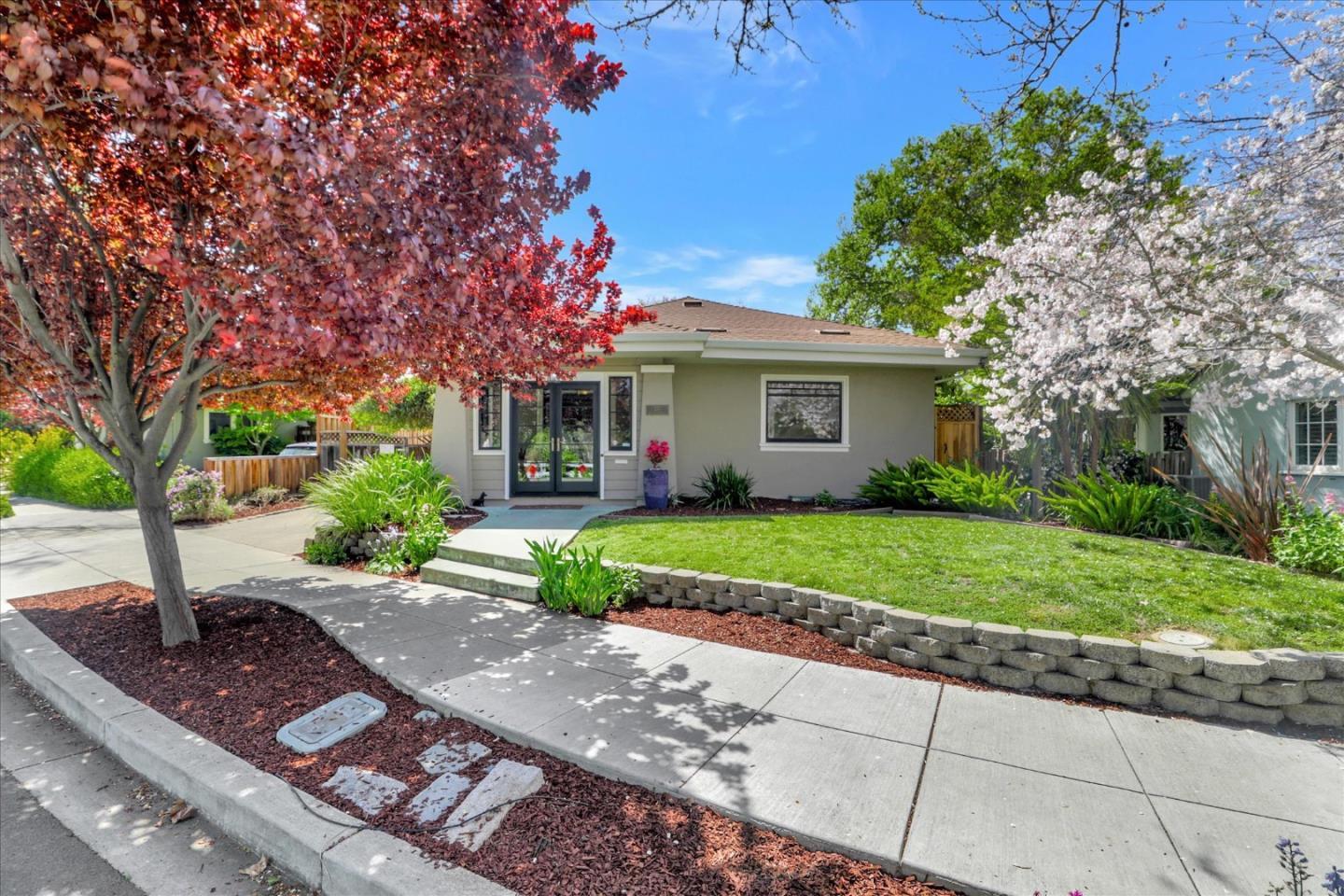 Detail Gallery Image 4 of 79 For 355 S 17th St, San Jose,  CA 95112 - – Beds | – Baths