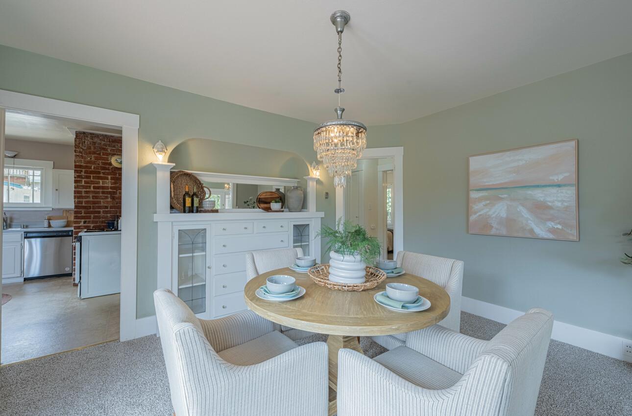 Detail Gallery Image 15 of 41 For 851 Bayview Ave, Pacific Grove,  CA 93950 - 2 Beds | 1 Baths