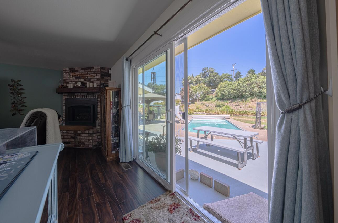 Detail Gallery Image 6 of 32 For 18101 Berta Canyon Rd, Salinas,  CA 93907 - 3 Beds | 2 Baths