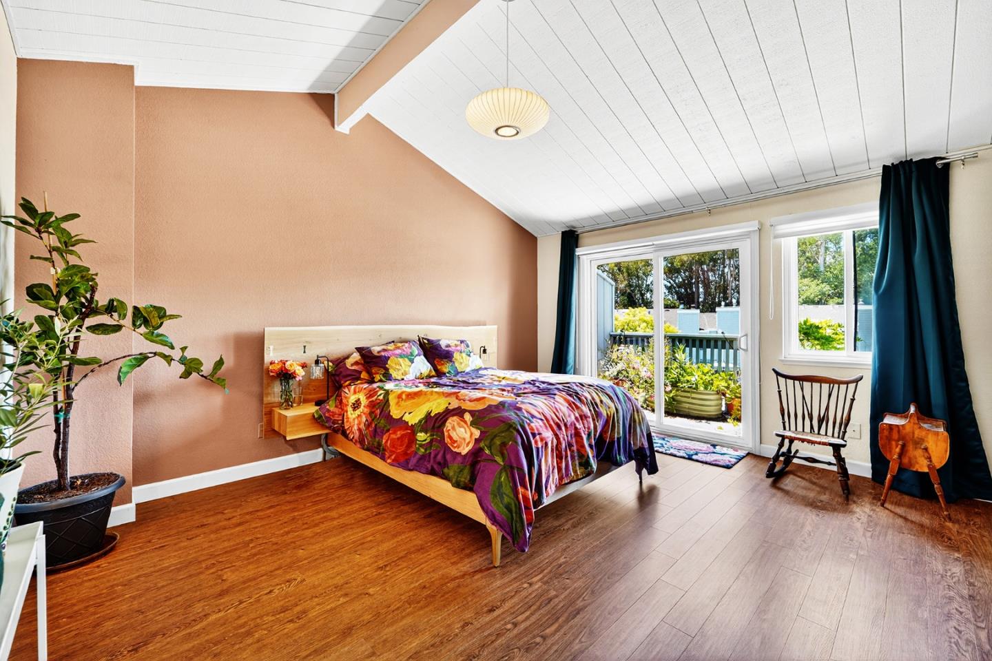 Detail Gallery Image 13 of 40 For 1757 30th Ave, Santa Cruz,  CA 95062 - 2 Beds | 2/1 Baths