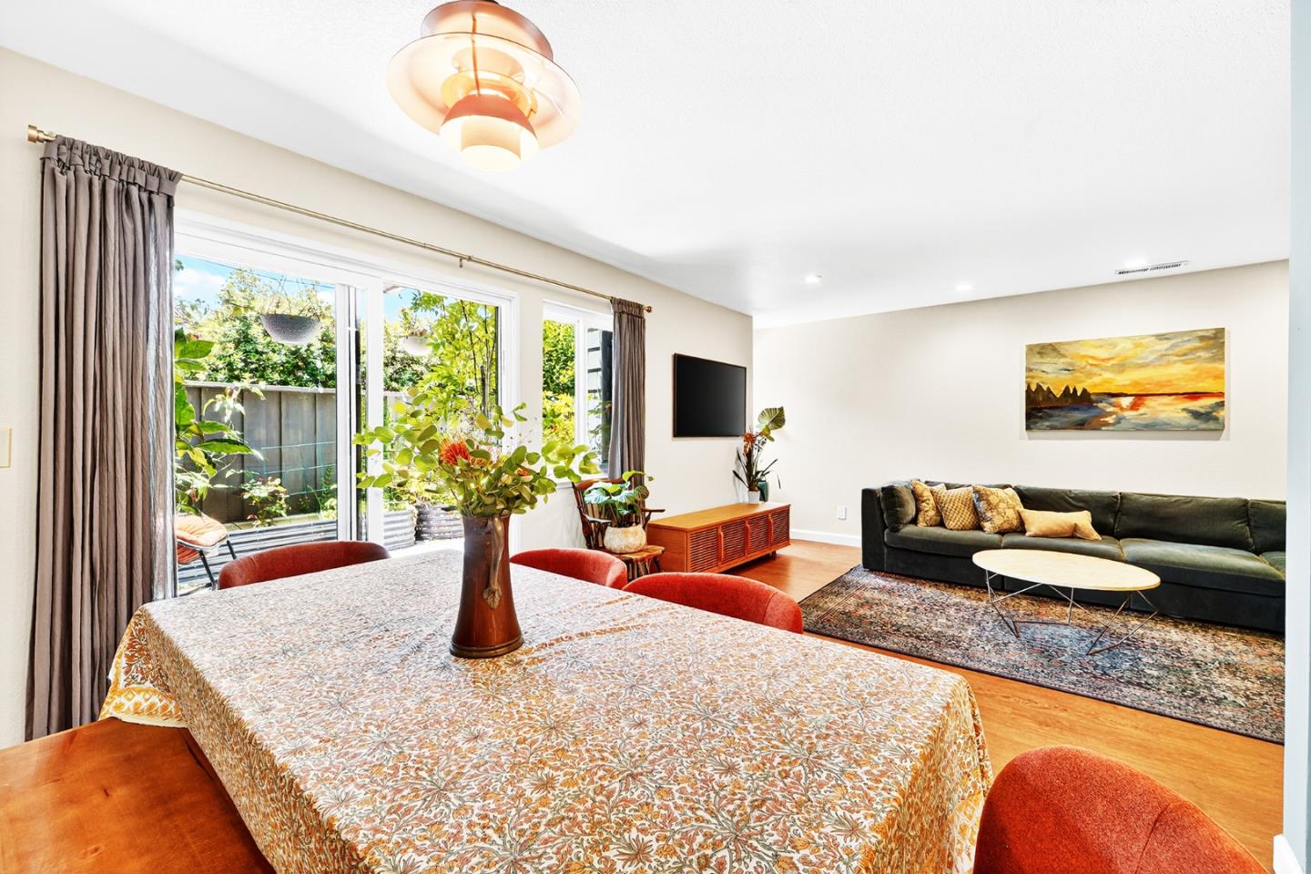 Detail Gallery Image 7 of 40 For 1757 30th Ave, Santa Cruz,  CA 95062 - 2 Beds | 2/1 Baths