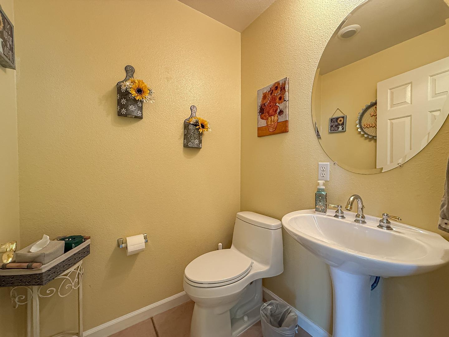 Detail Gallery Image 14 of 63 For 1489 Cheryl Dr, Livermore,  CA 94550 - 5 Beds | 2/1 Baths
