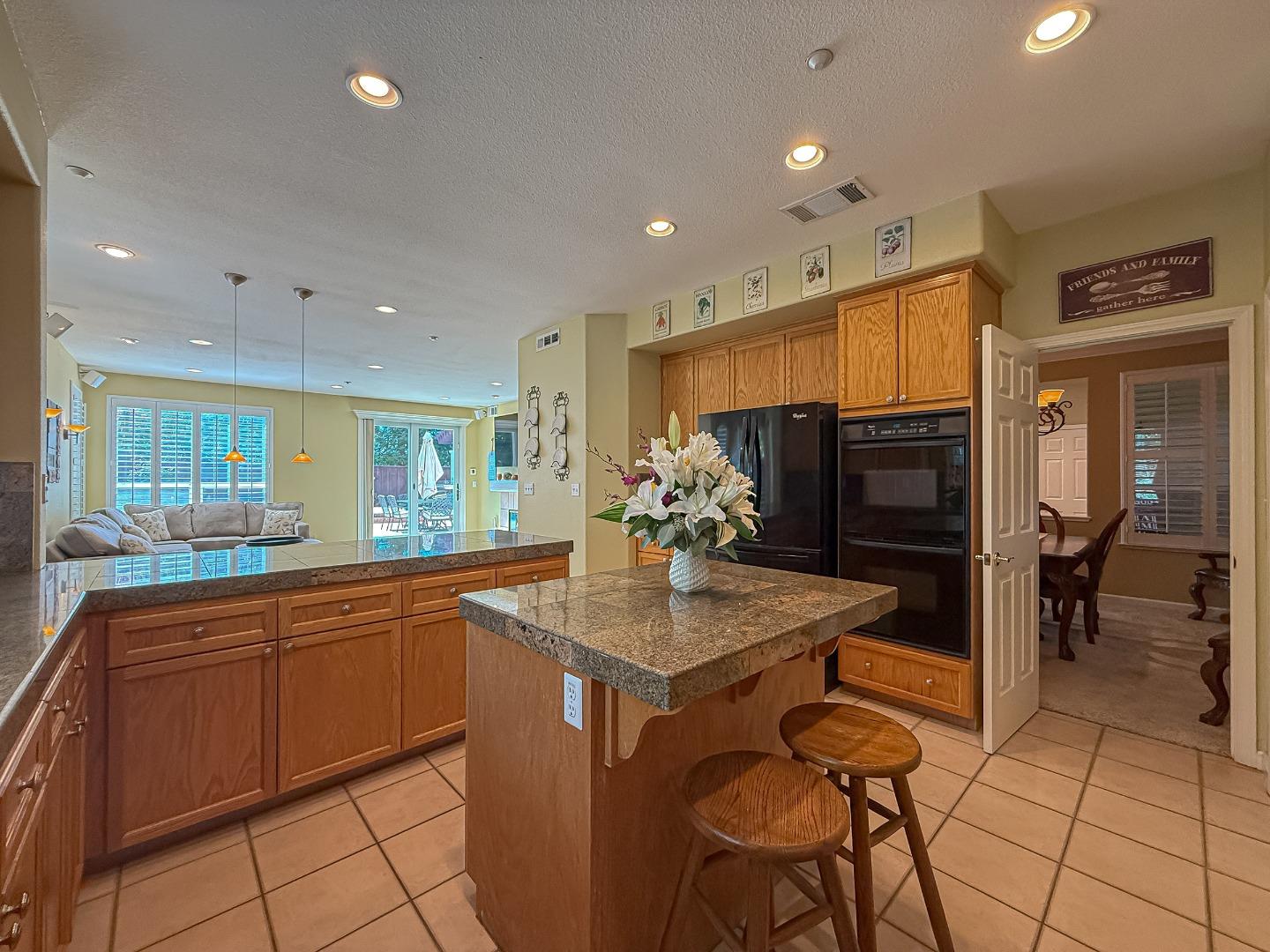 Detail Gallery Image 16 of 63 For 1489 Cheryl Dr, Livermore,  CA 94550 - 5 Beds | 2/1 Baths