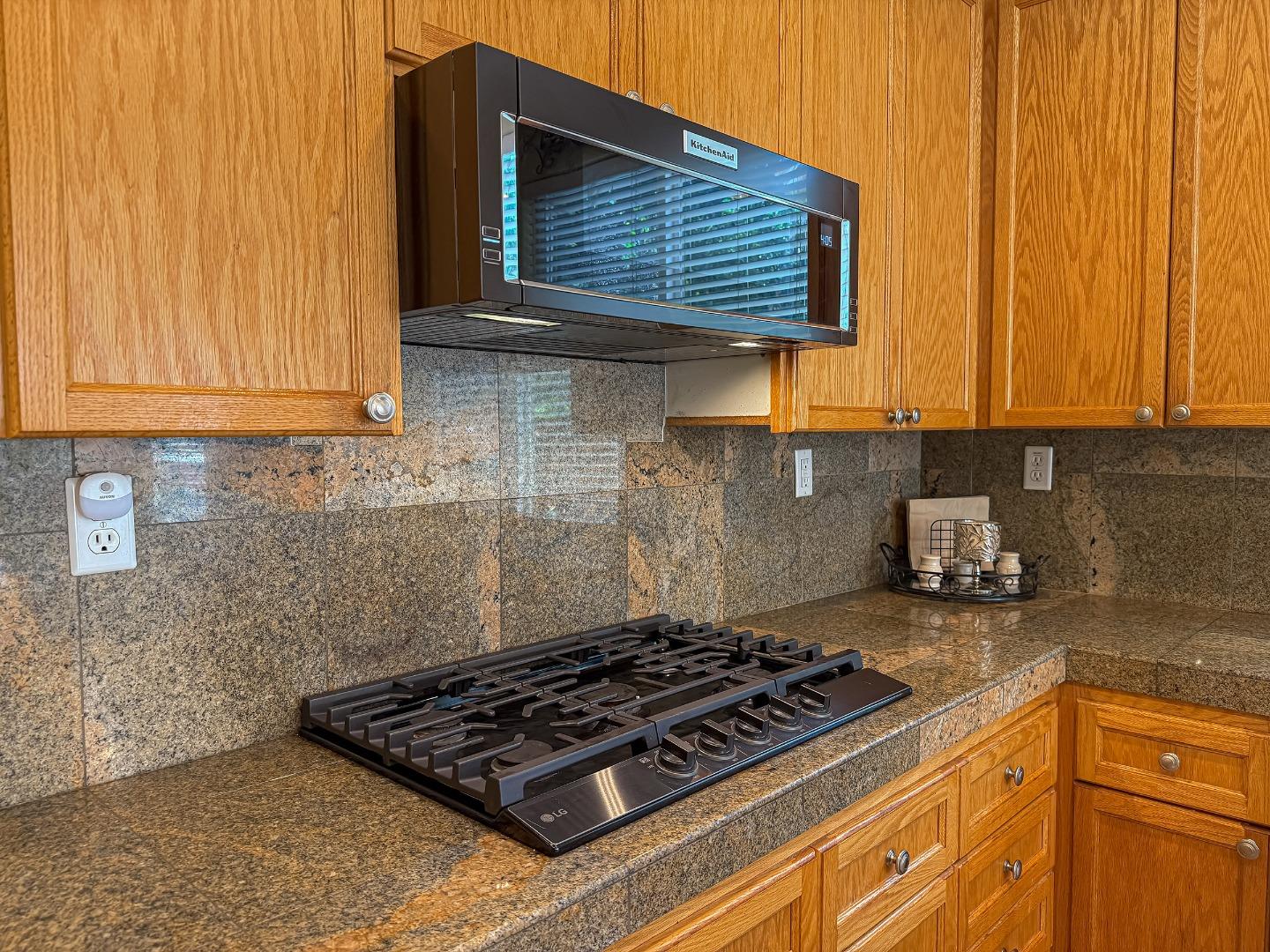 Detail Gallery Image 18 of 63 For 1489 Cheryl Dr, Livermore,  CA 94550 - 5 Beds | 2/1 Baths