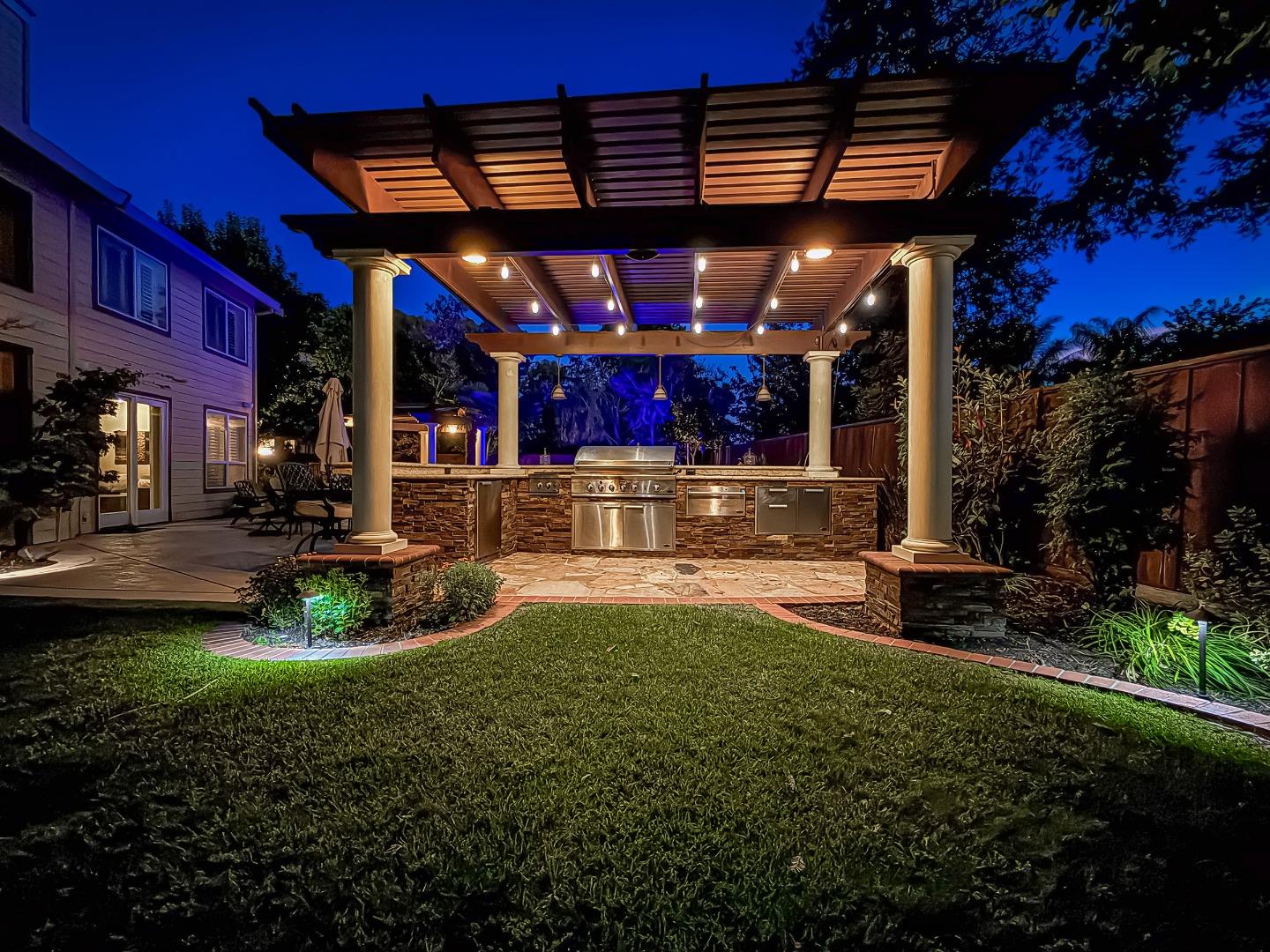 Detail Gallery Image 46 of 63 For 1489 Cheryl Dr, Livermore,  CA 94550 - 5 Beds | 2/1 Baths