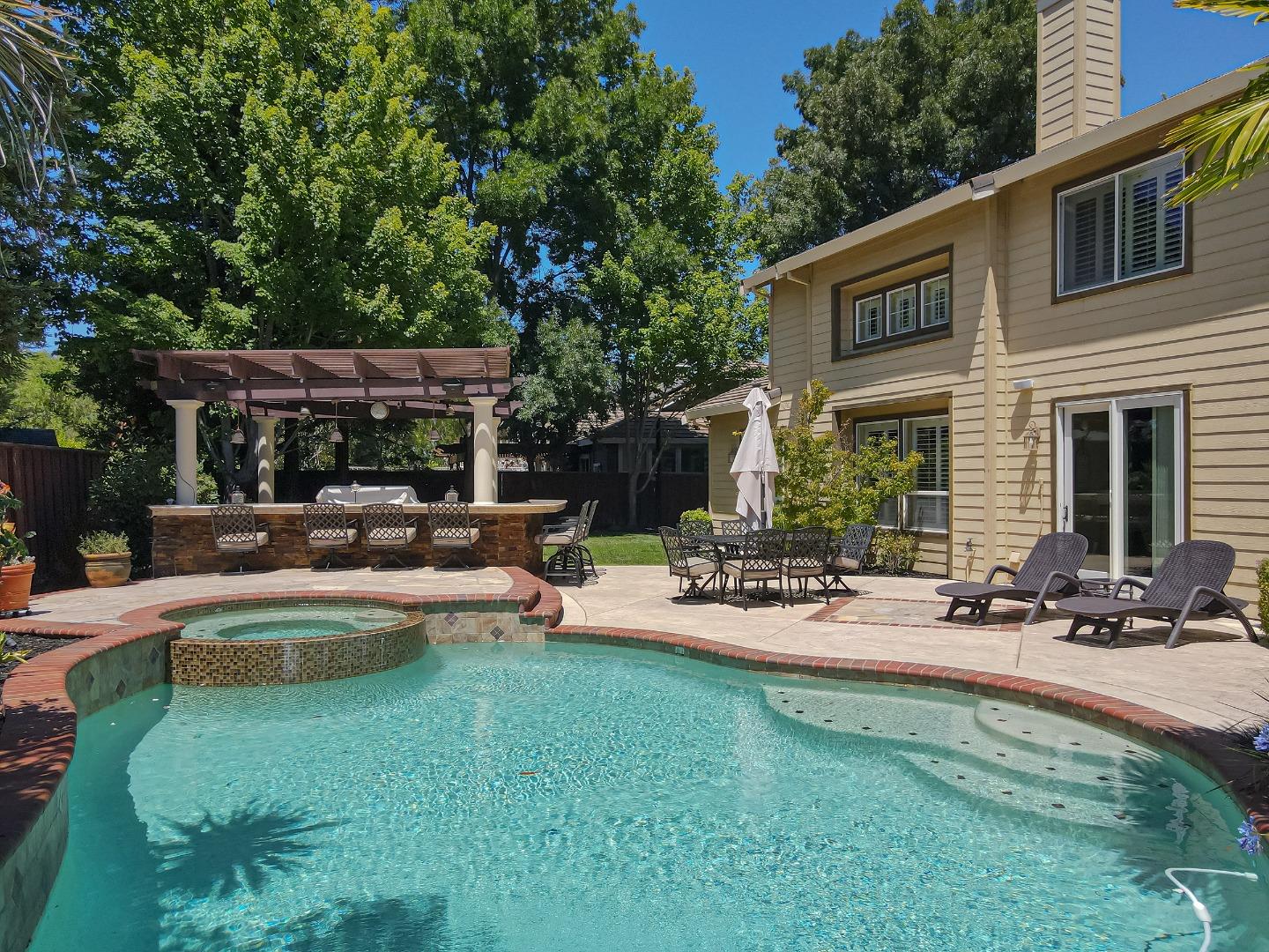 Detail Gallery Image 49 of 63 For 1489 Cheryl Dr, Livermore,  CA 94550 - 5 Beds | 2/1 Baths