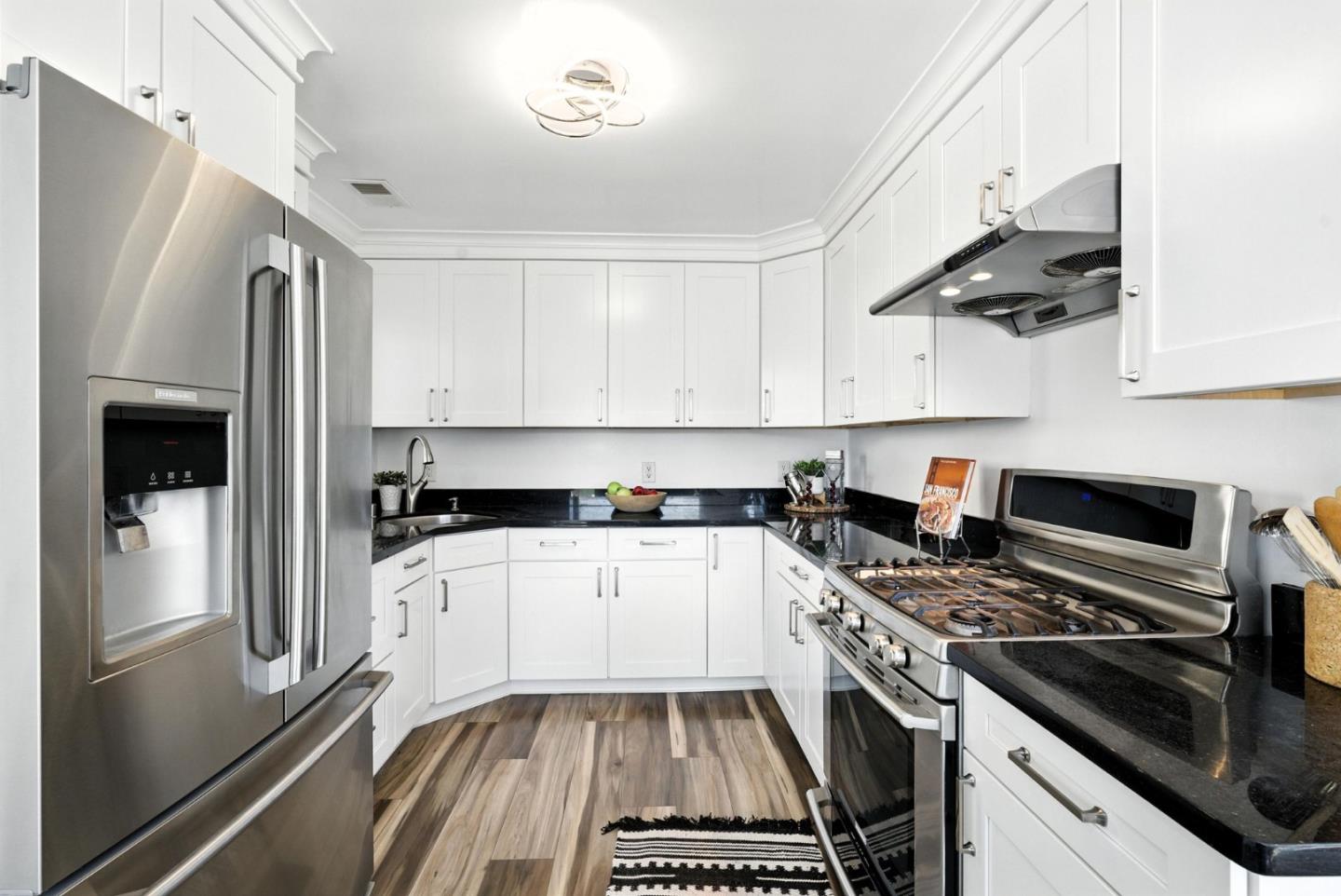 Detail Gallery Image 10 of 65 For 2621 Heather Ln, San Bruno,  CA 94066 - 3 Beds | 2 Baths