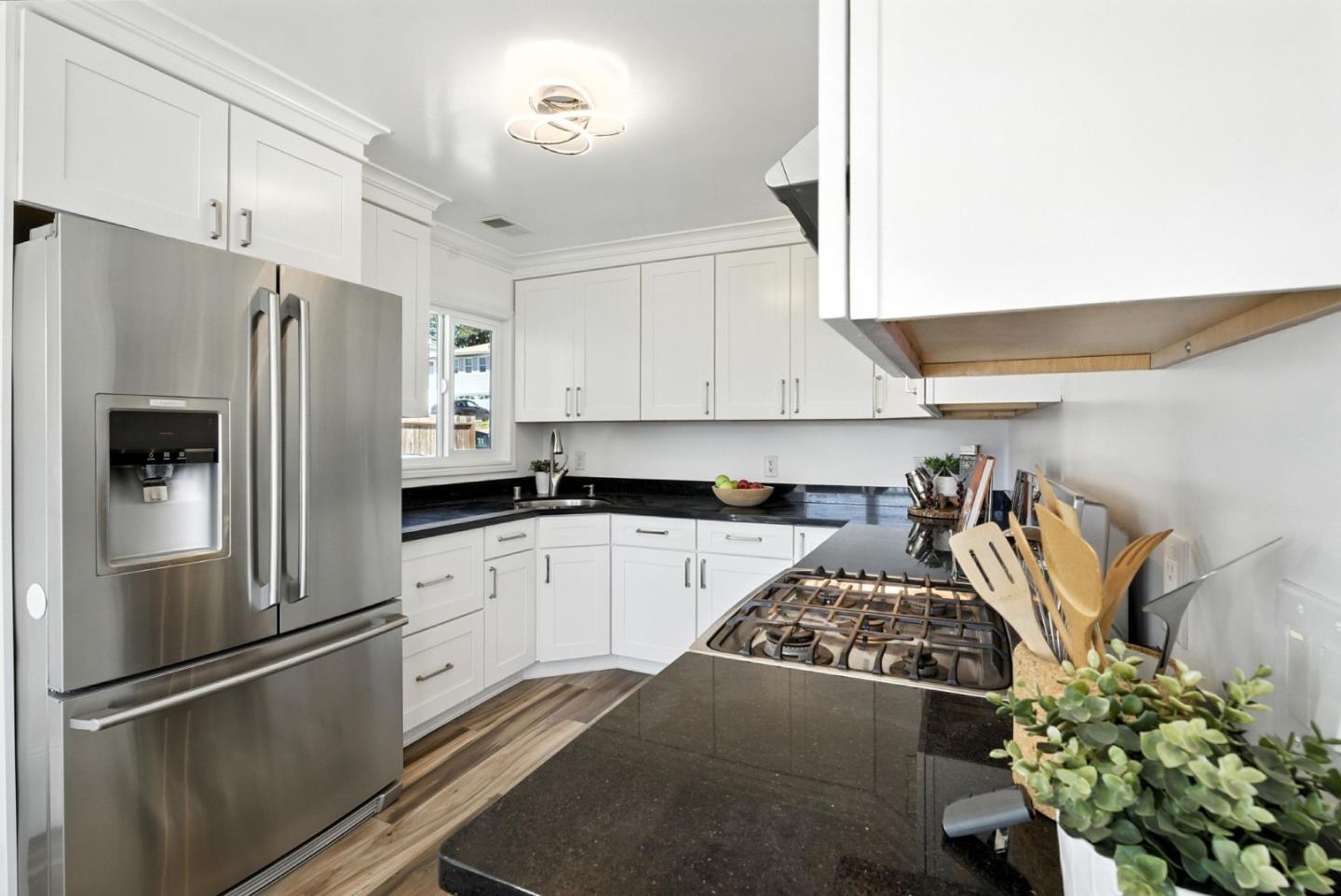 Detail Gallery Image 15 of 65 For 2621 Heather Ln, San Bruno,  CA 94066 - 3 Beds | 2 Baths