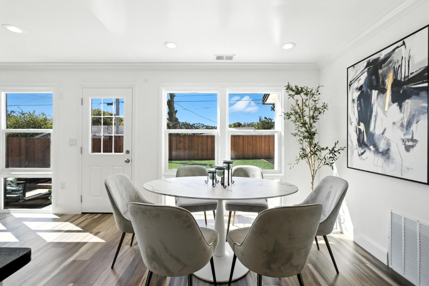 Detail Gallery Image 8 of 65 For 2621 Heather Ln, San Bruno,  CA 94066 - 3 Beds | 2 Baths