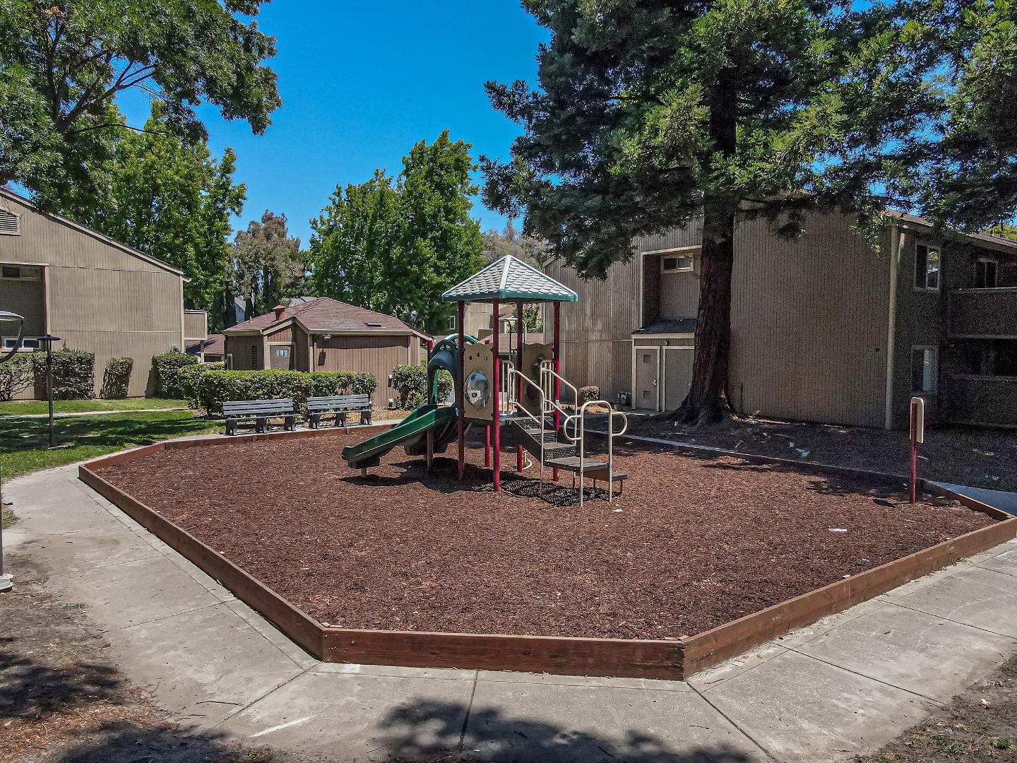 Detail Gallery Image 20 of 29 For 3388 Red Cedar Ter, Fremont,  CA 94536 - 1 Beds | 1 Baths
