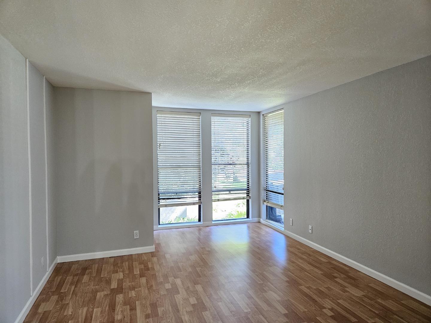 Detail Gallery Image 10 of 22 For 1191 Compass Ln #108,  Foster City,  CA 94404 - 2 Beds | 2 Baths