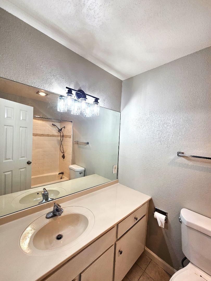 Detail Gallery Image 17 of 22 For 1191 Compass Ln #108,  Foster City,  CA 94404 - 2 Beds | 2 Baths