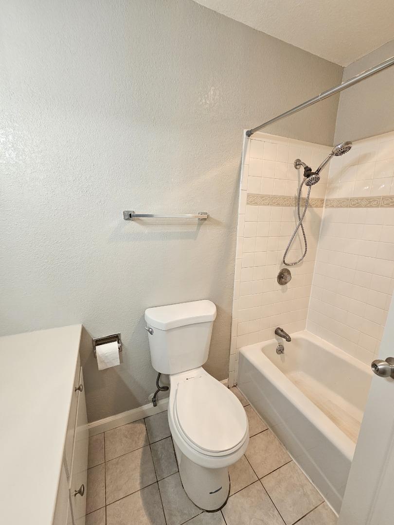 Detail Gallery Image 8 of 22 For 1191 Compass Ln #108,  Foster City,  CA 94404 - 2 Beds | 2 Baths